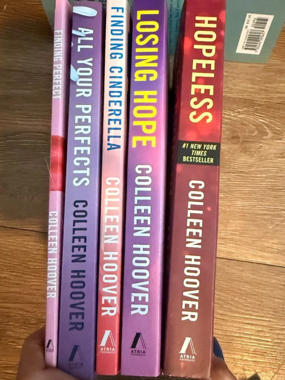 16 LIKE NEW - Lot of Colleen Hoover Books